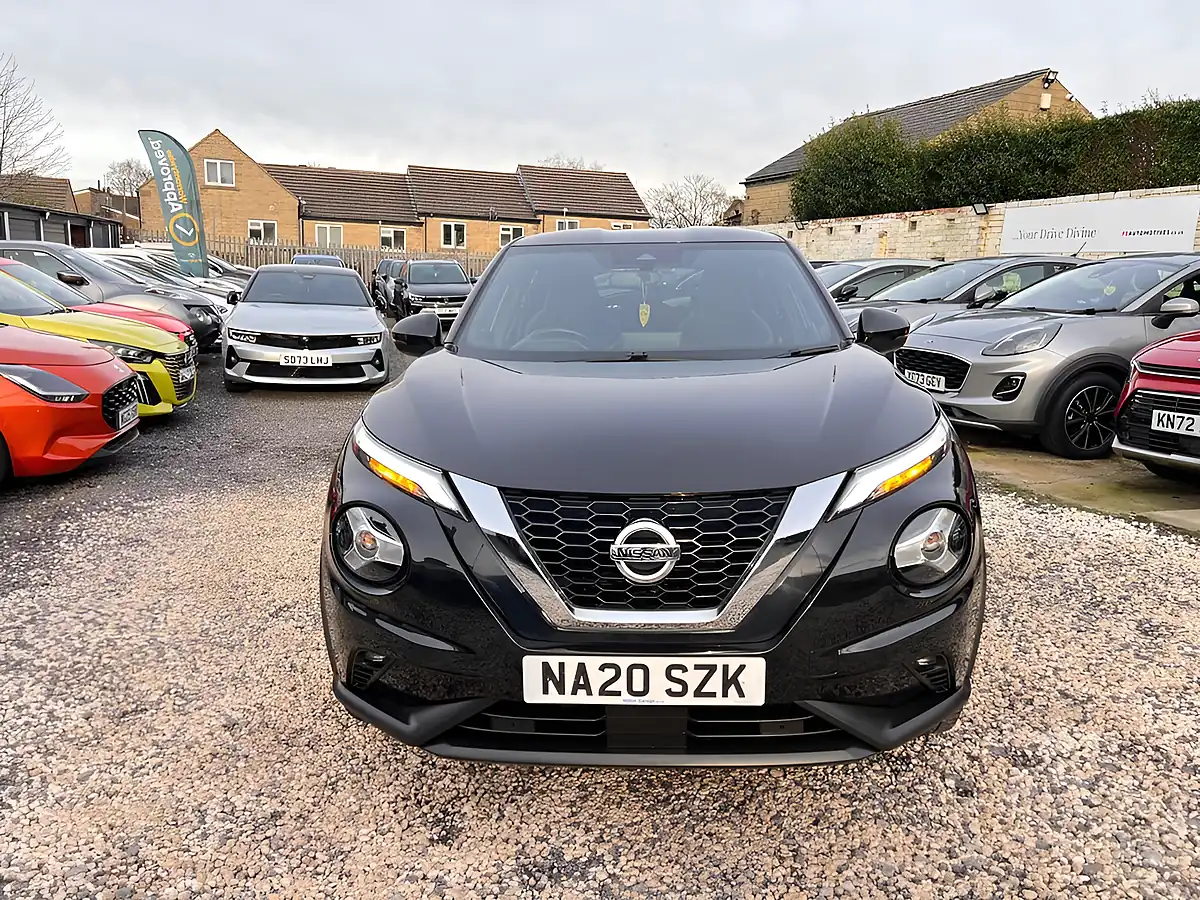 Used 2020 Nissan Juke N-Connecta Black - Interior and Exterior details 6