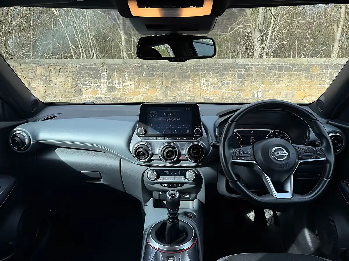 Used 2020 Nissan Juke N-Connecta Black - Interior and Exterior details 2
