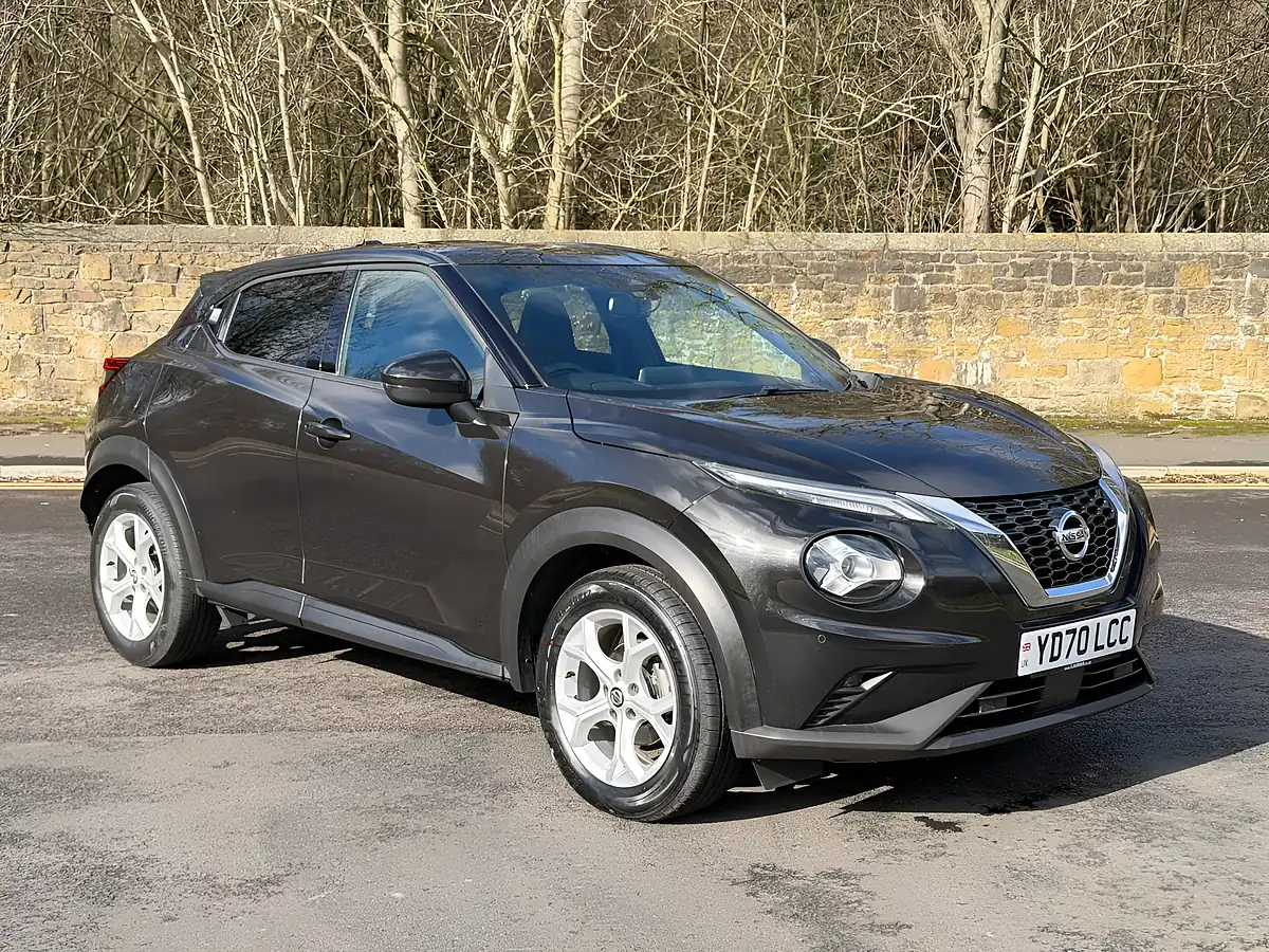 Used 2020 Nissan Juke N-Connecta Black - Interior and Exterior details 5