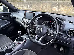 Used 2020 Nissan Juke N-Connecta Black - Interior and Exterior details 6