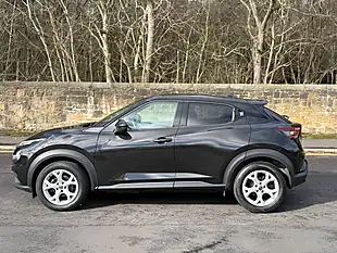 Used 2020 Nissan Juke N-Connecta Black - Interior and Exterior details 9