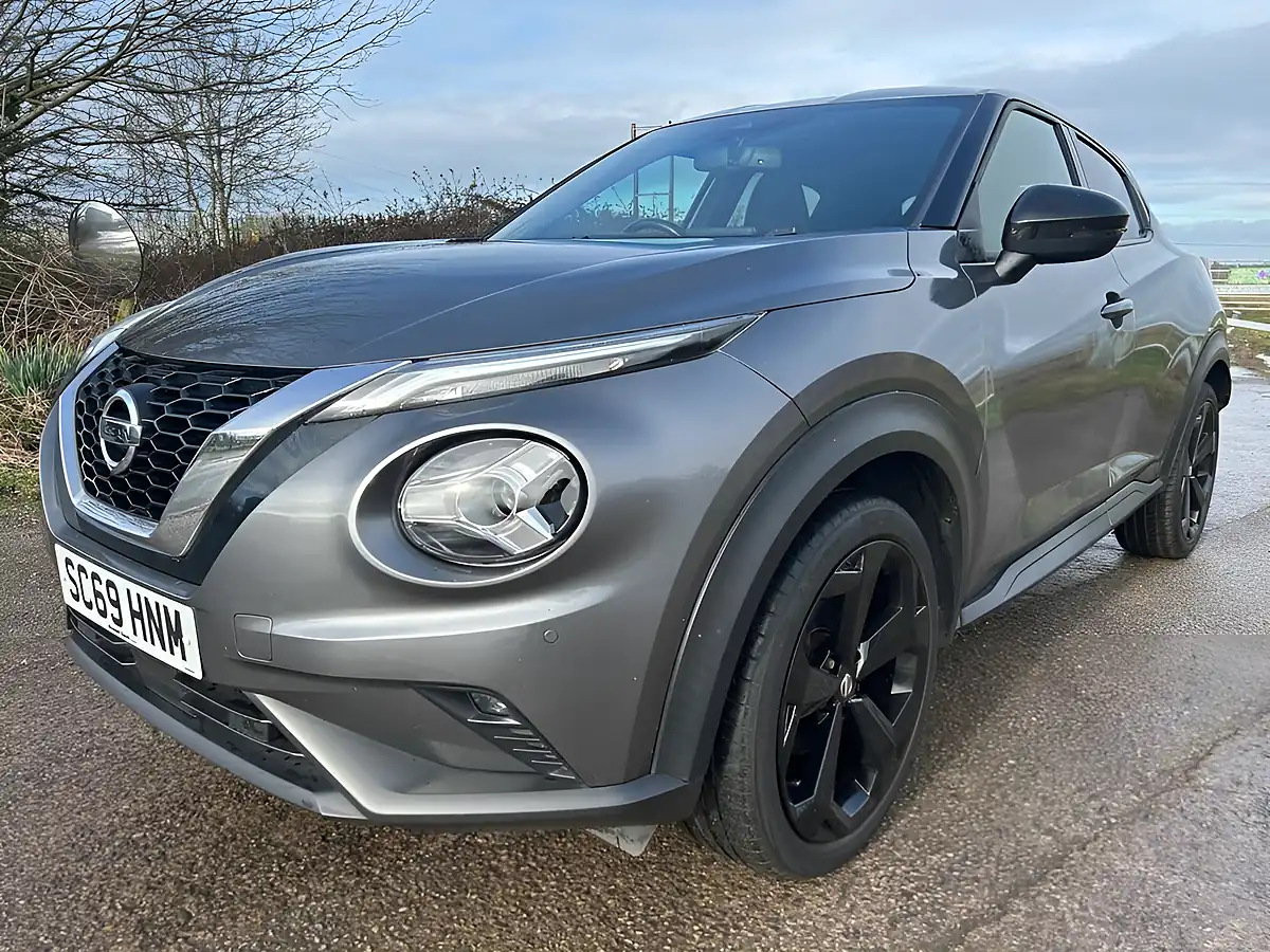 Used 2020 Nissan Juke N-Connecta Grey - Interior and Exterior details 10
