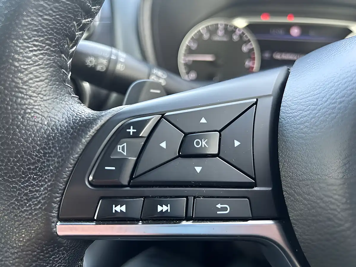 Used 2020 Nissan Juke N-Connecta Grey - Interior and Exterior details 18