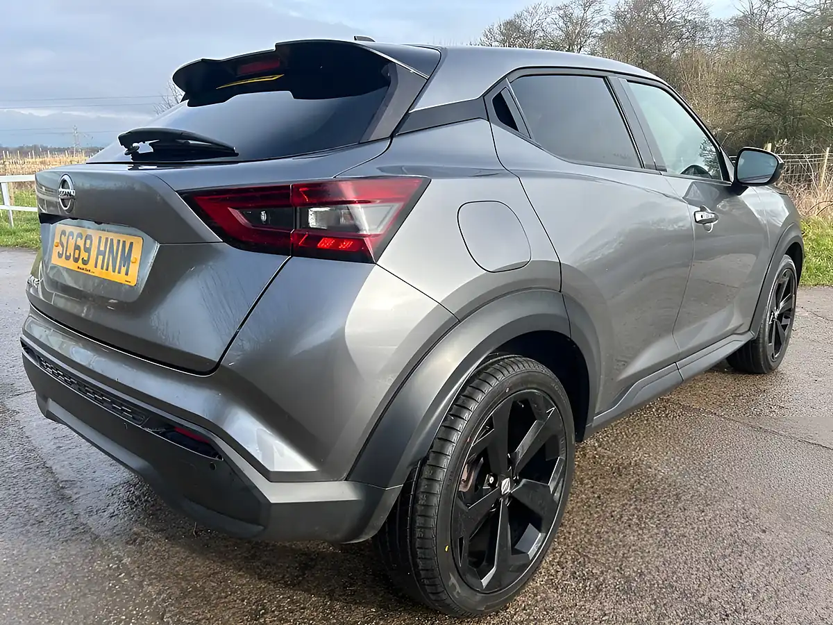 Used 2020 Nissan Juke N-Connecta Grey - Interior and Exterior details 3