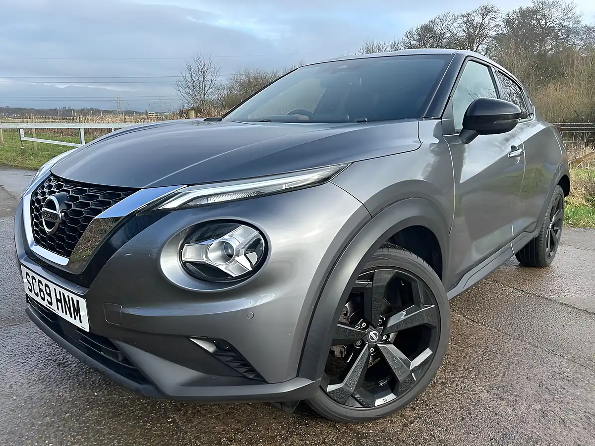 Used 2020 Nissan Juke N-Connecta Grey - Interior and Exterior details 5