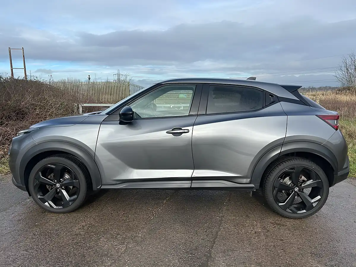 Used 2020 Nissan Juke N-Connecta Grey - Interior and Exterior details 6