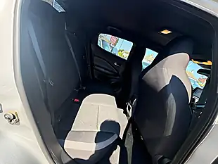 Used 2020 Nissan Juke N-Connecta Silver - Interior and Exterior details 10