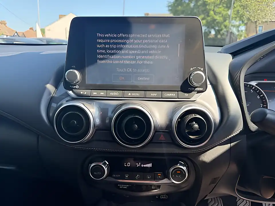 Used 2020 Nissan Juke N-Connecta Silver - Interior and Exterior details 13