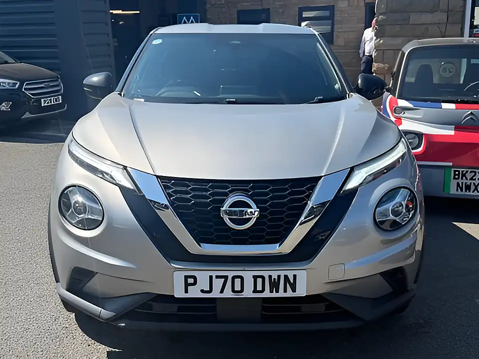Used 2020 Nissan Juke N-Connecta Silver - Interior and Exterior details 2