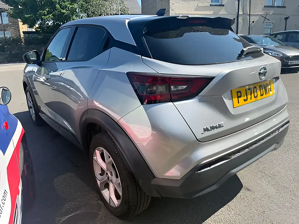 Used 2020 Nissan Juke N-Connecta Silver - Interior and Exterior details 4