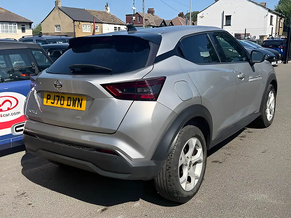 Used 2020 Nissan Juke N-Connecta Silver - Interior and Exterior details 7
