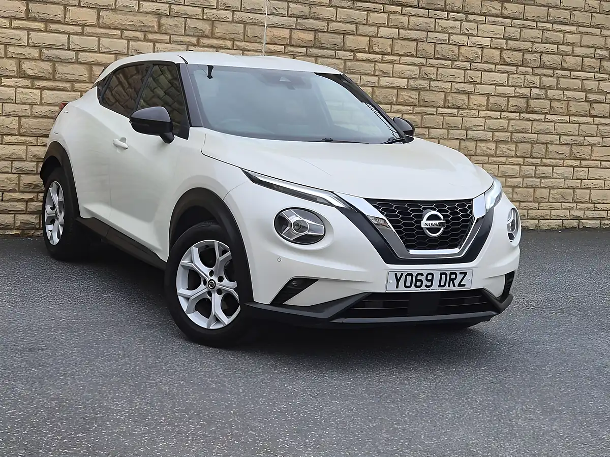 Used 2020 Nissan Juke N-Connecta White - Front View