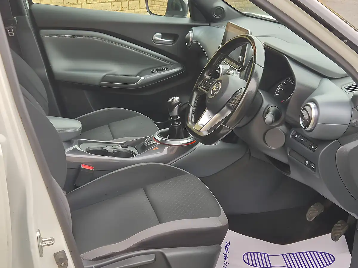 Used 2020 Nissan Juke N-Connecta White - Interior and Exterior details 2