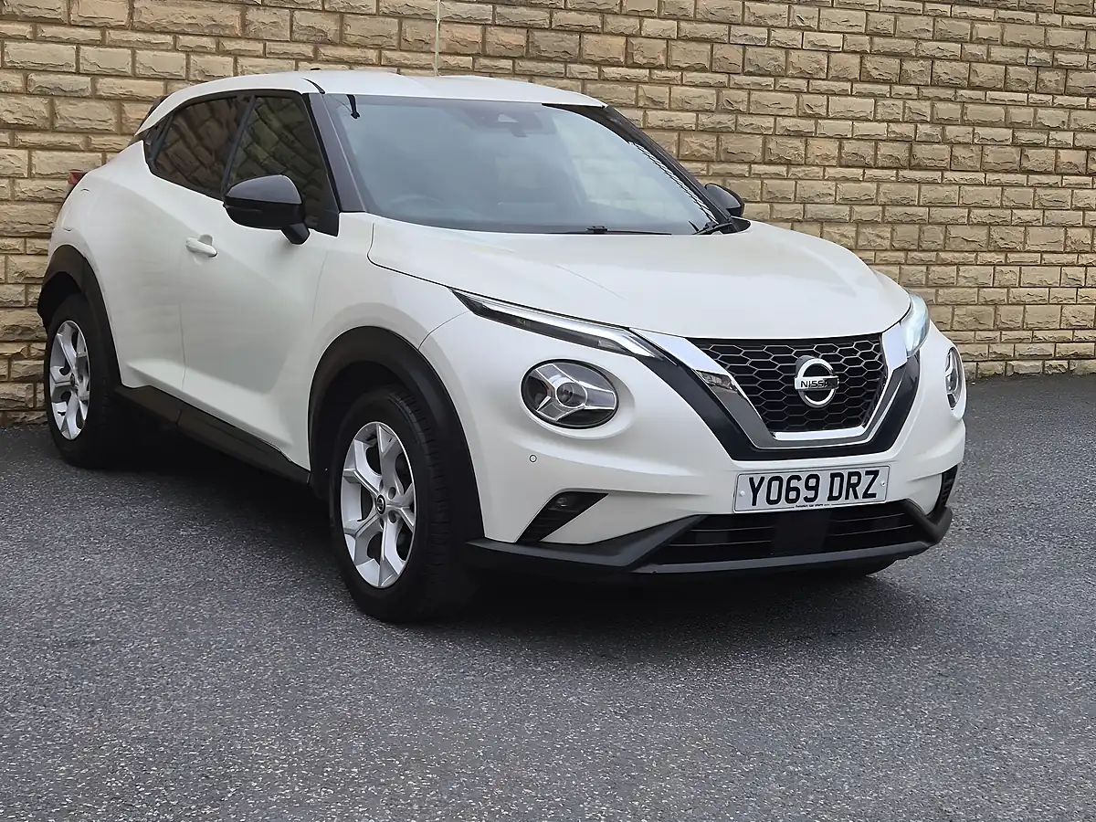 Used 2020 Nissan Juke N-Connecta White - Interior and Exterior details 9