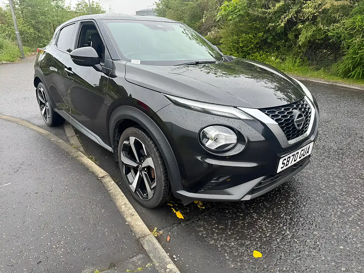Used 2020 Nissan Juke Tekna Black - Front View
