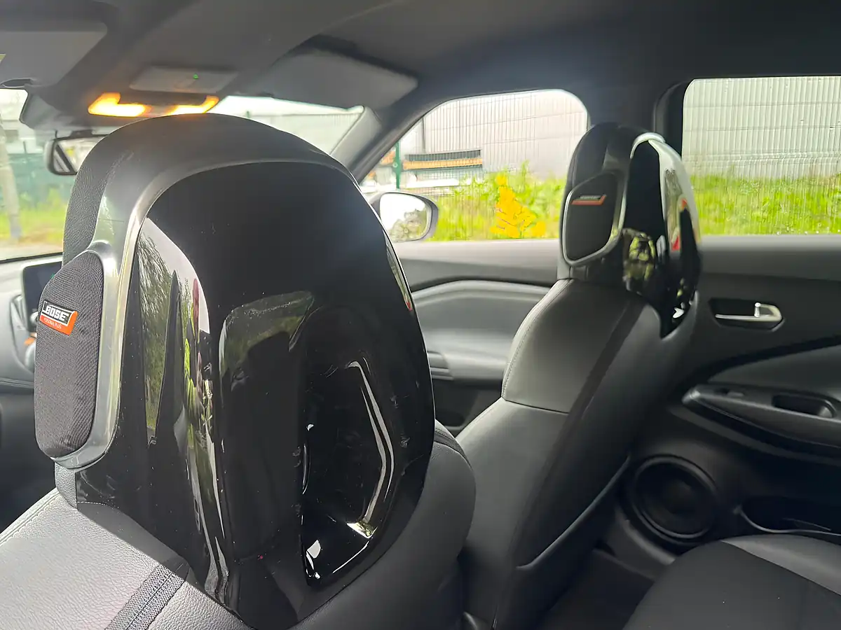 Used 2020 Nissan Juke Tekna Black - Interior and Exterior details 14