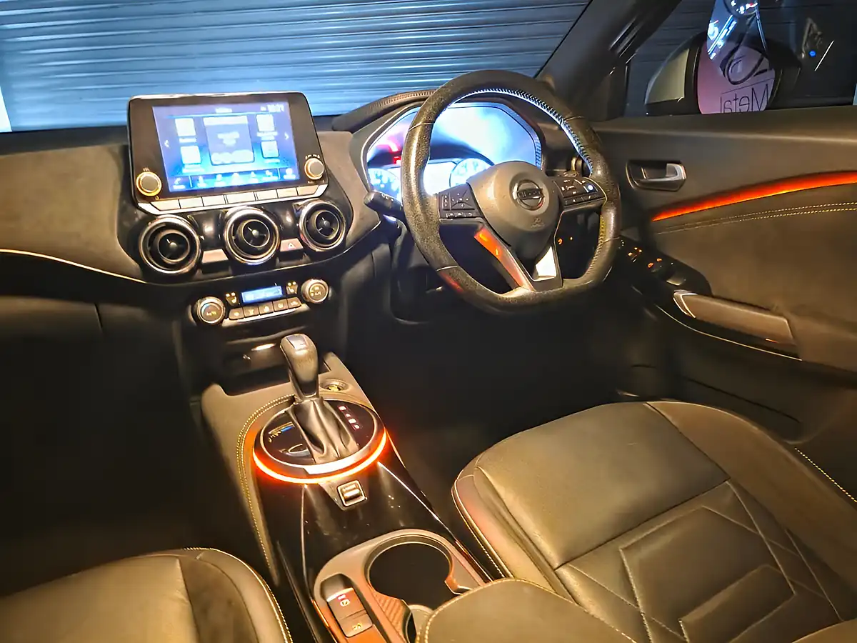 Used 2020 Nissan Juke Tekna+ Black - Interior and Exterior details 13