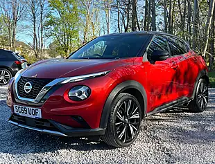 Used 2020 Nissan Juke Tekna+ Burgundy With Pearl Black Roof - Interior and Exterior details 7
