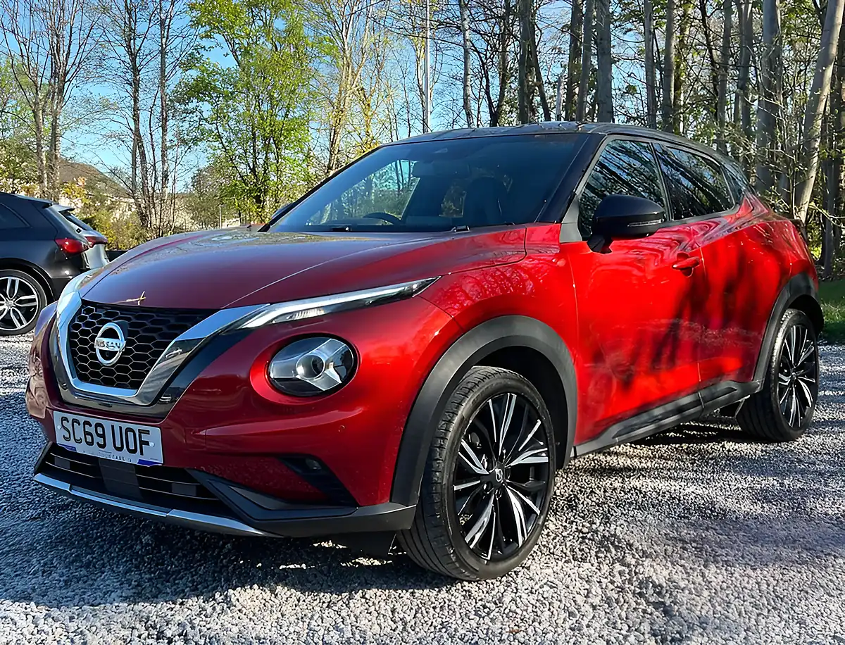 Used 2020 Nissan Juke Tekna+ Burgundy With Pearl Black Roof - Interior and Exterior details 7