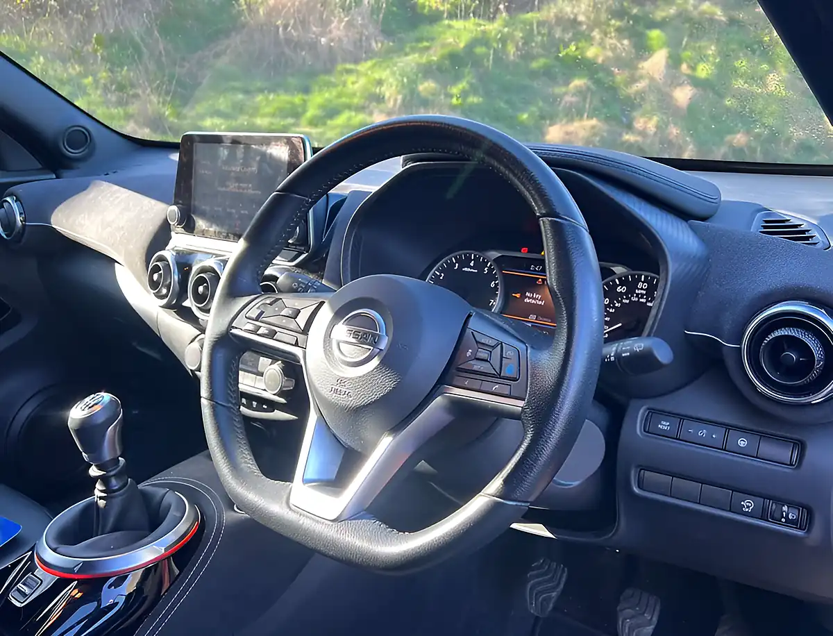 Used 2020 Nissan Juke Tekna+ Burgundy With Pearl Black Roof - Interior and Exterior details 9