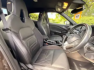 Used 2020 Nissan Juke Tekna+ Chestnut Bronze - Interior and Exterior details 12