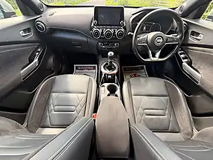 Used 2020 Nissan Juke Tekna+ Chestnut Bronze - Interior and Exterior details 13