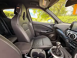Used 2020 Nissan Juke Tekna+ Chestnut Bronze - Interior and Exterior details 15
