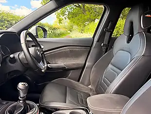 Used 2020 Nissan Juke Tekna+ Chestnut Bronze - Interior and Exterior details 16