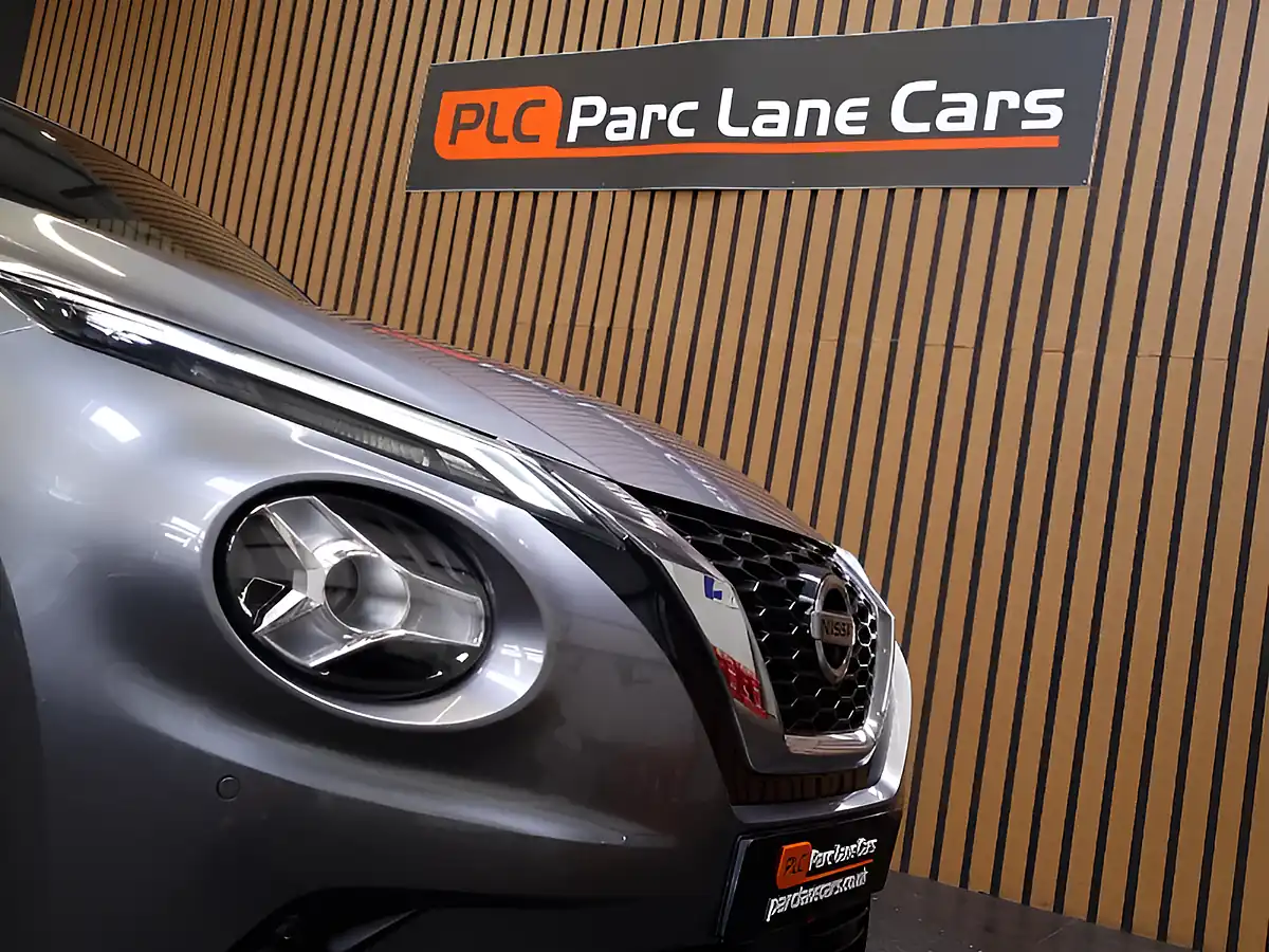 Used 2020 Nissan Juke Tekna Grey - Interior and Exterior details 3
