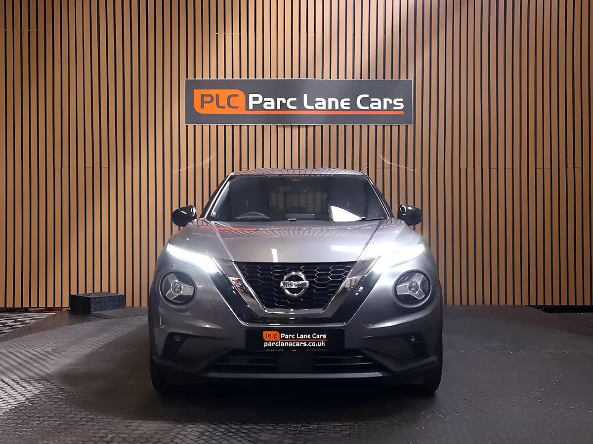 Used 2020 Nissan Juke Tekna Grey - Interior and Exterior details 4