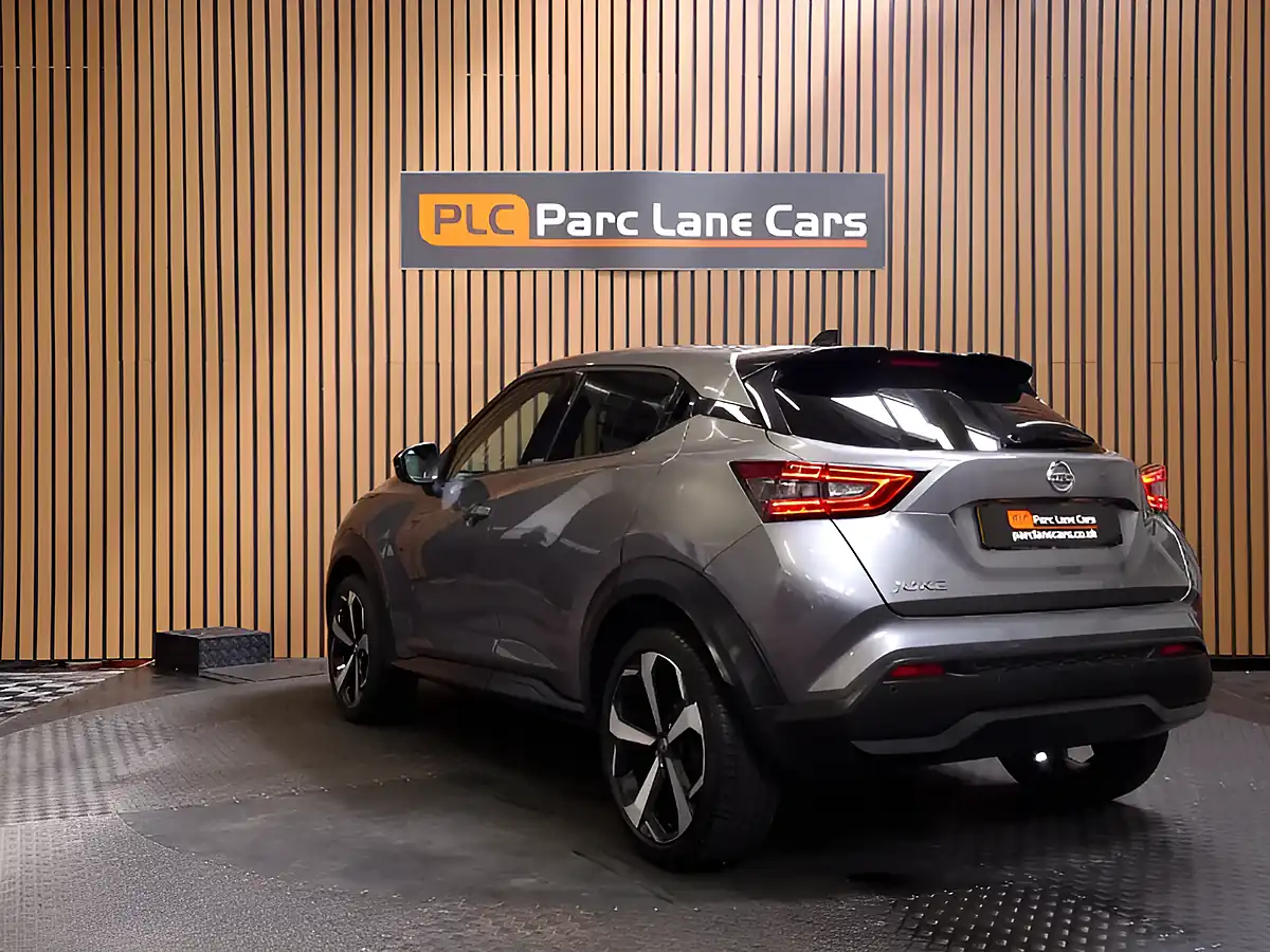 Used 2020 Nissan Juke Tekna Grey - Interior and Exterior details 9