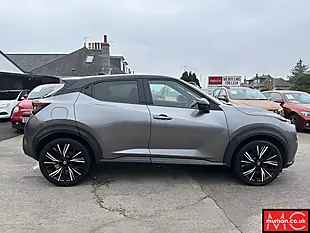 Used 2020 Nissan Juke Tekna+ Grey - Interior and Exterior details 5