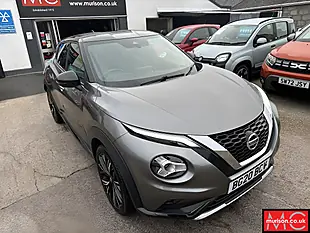 Used 2020 Nissan Juke Tekna+ Grey - Interior and Exterior details 8