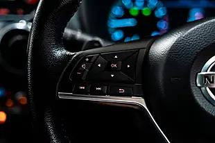Used 2020 Nissan Juke Tekna Pearl Black - Interior and Exterior details 11