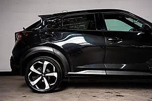 Used 2020 Nissan Juke Tekna Pearl Black - Interior and Exterior details 12