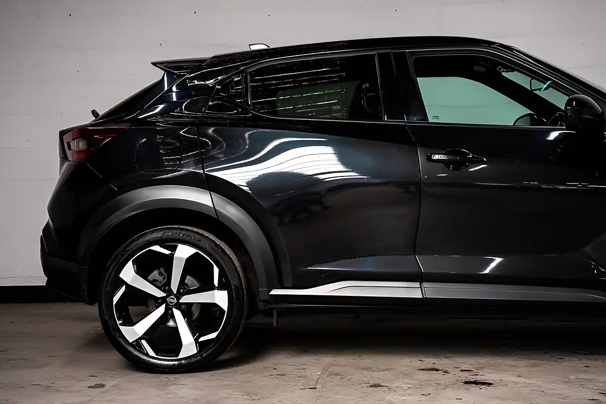 Used 2020 Nissan Juke Tekna Pearl Black - Interior and Exterior details 12