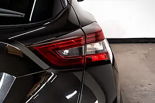 Used 2020 Nissan Juke Tekna Pearl Black - Interior and Exterior details 15