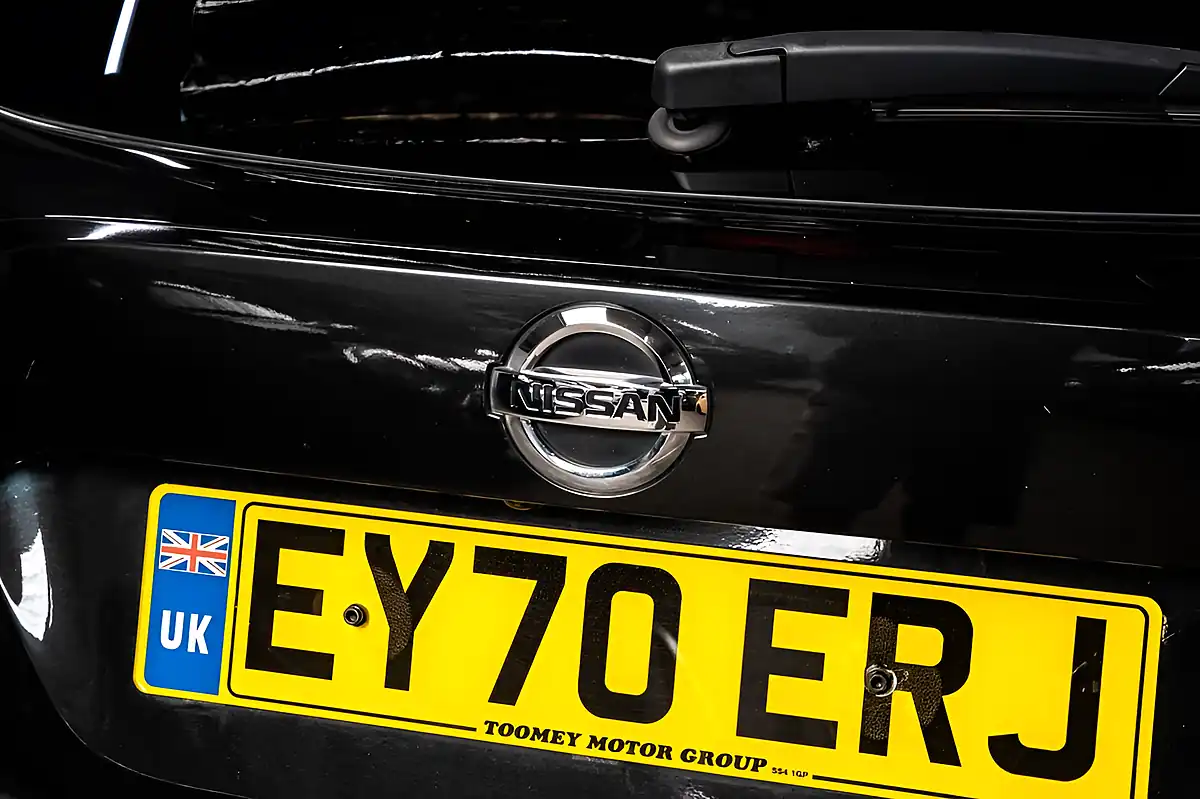 Used 2020 Nissan Juke Tekna Pearl Black - Interior and Exterior details 19