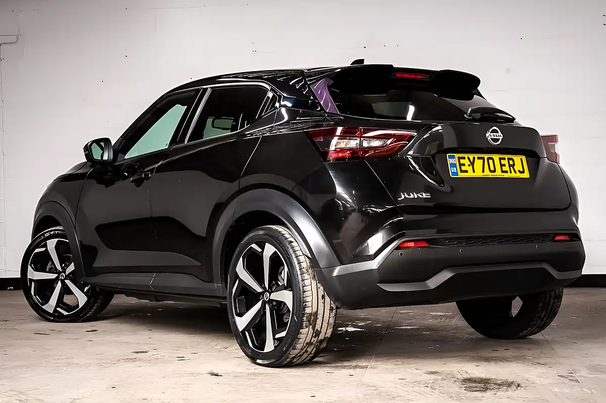 Used 2020 Nissan Juke Tekna Pearl Black - Interior and Exterior details 3