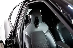 Used 2020 Nissan Juke Tekna Pearl Black - Interior and Exterior details 4