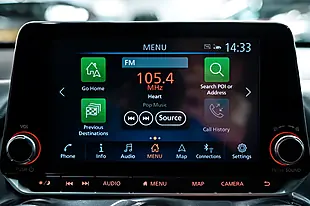 Used 2020 Nissan Juke Tekna Pearl Black - Interior and Exterior details 8