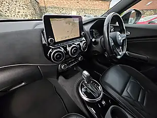 Used 2020 Nissan Juke Tekna+ Pearlescent White - Interior and Exterior details 11