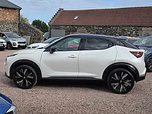 Used 2020 Nissan Juke Tekna+ Pearlescent White - Interior and Exterior details 14