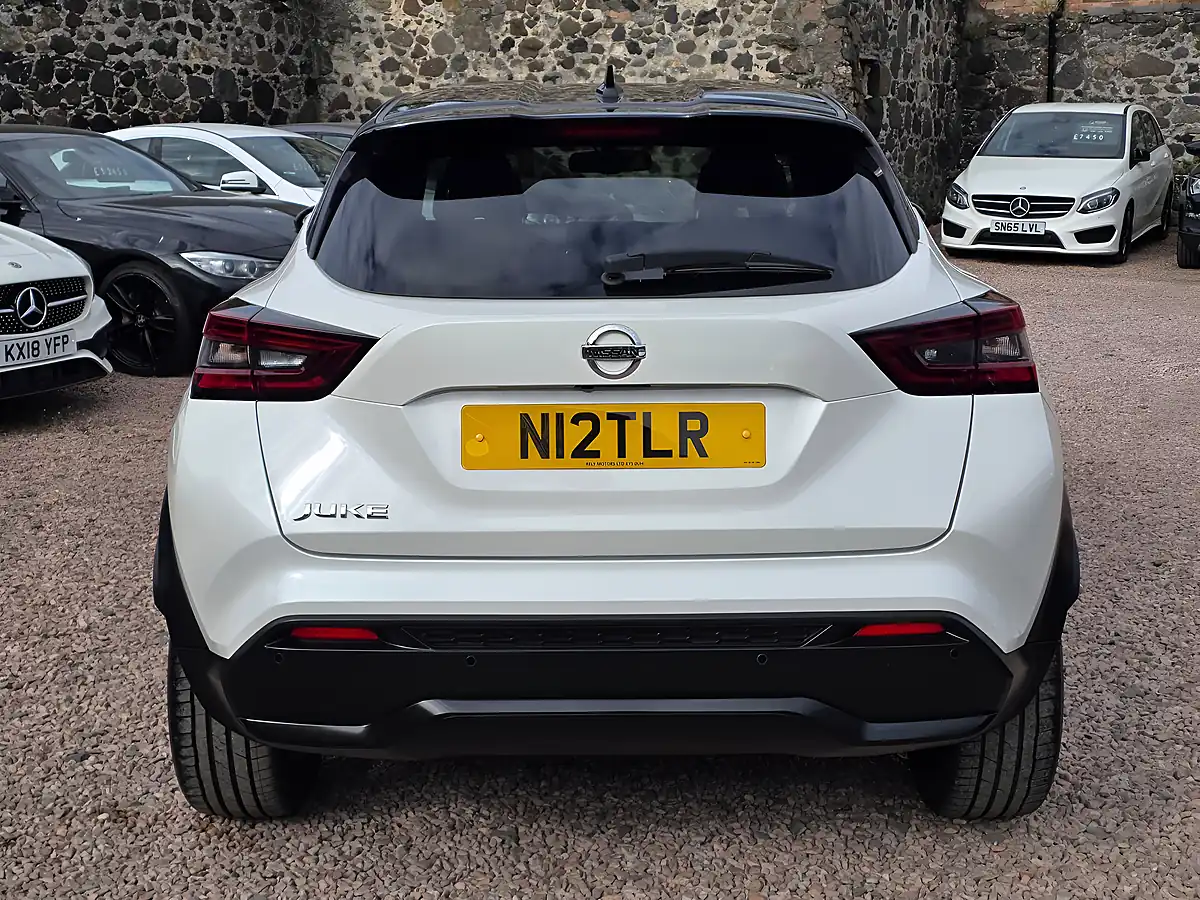 Used 2020 Nissan Juke Tekna+ Pearlescent White - Interior and Exterior details 17