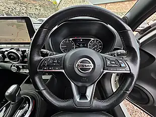 Used 2020 Nissan Juke Tekna+ Pearlescent White - Interior and Exterior details 9