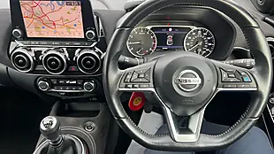 Used 2020 Nissan Juke Tekna+ Red - Interior and Exterior details 10