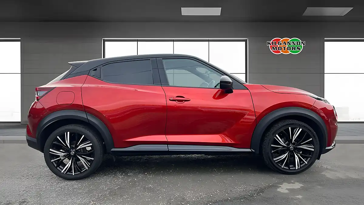 Used 2020 Nissan Juke Tekna+ Red - Interior and Exterior details 13