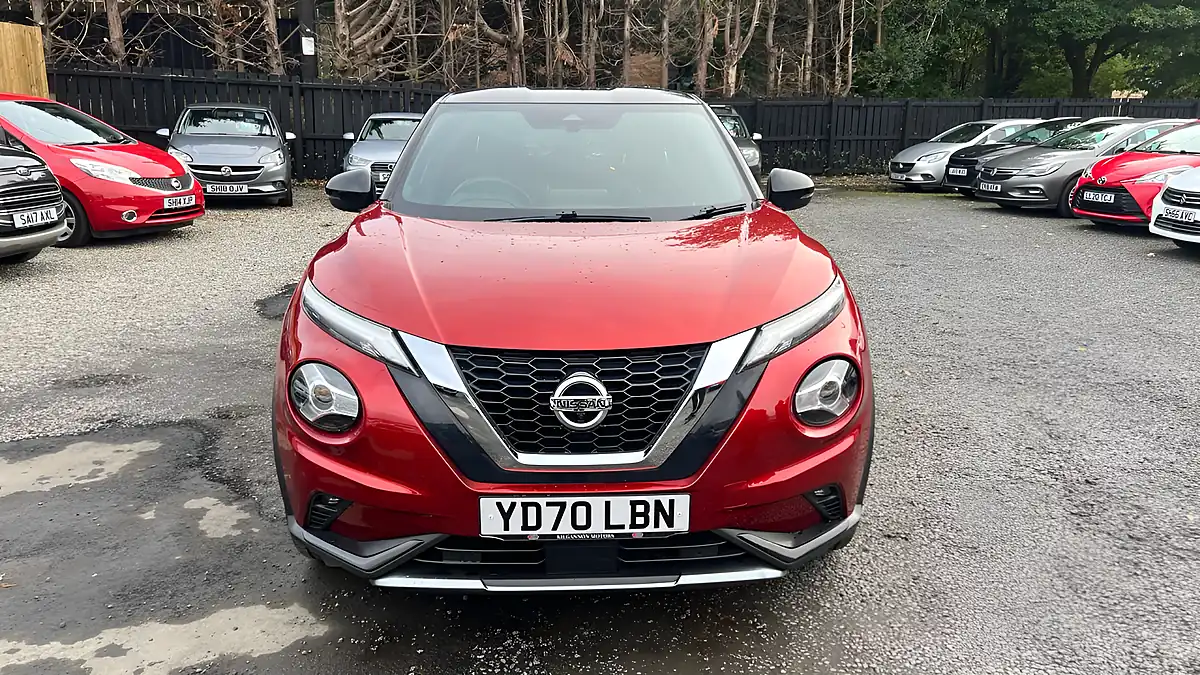 Used 2020 Nissan Juke Tekna+ Red - Interior and Exterior details 17