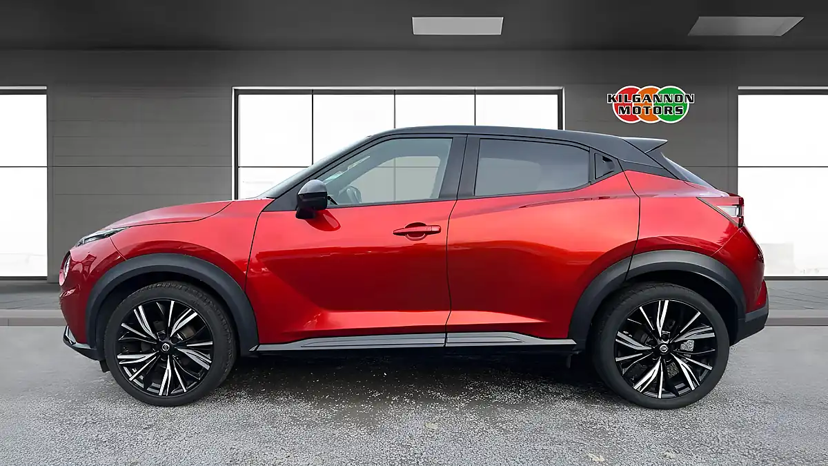 Used 2020 Nissan Juke Tekna+ Red - Interior and Exterior details 3