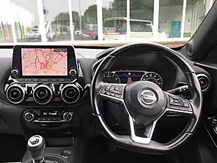 Used 2020 Nissan Juke Tekna+ Red - Interior and Exterior details 17